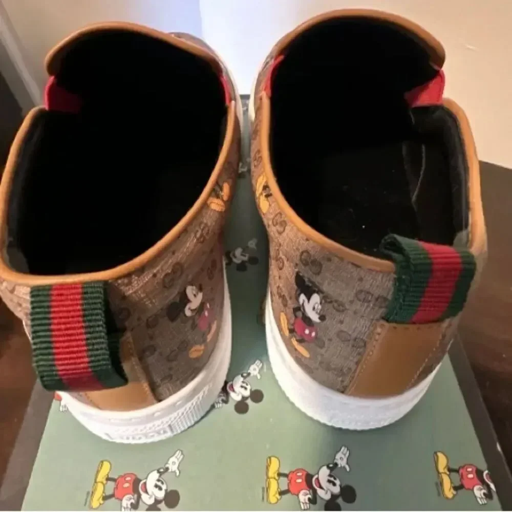 Gucci Mickey Mouse supreme Slide On 10.5 size With Box And Shoe Covers.